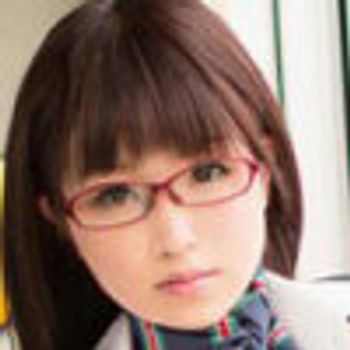 里中結衣 avatar
