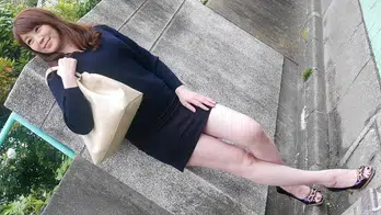 060525_100 ミニスカ美脚美熟女をナンパ中出し２連発！