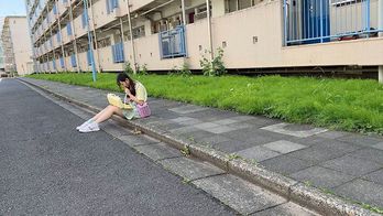 NEOS-011 つきまとい11 細くて天使のような音色を奏でる美少女を電車内から路地まで執拗につきまとい睡●強● 自宅付近で無邪気に遊んでいる姿に声をかけ連れ去り監禁飼育