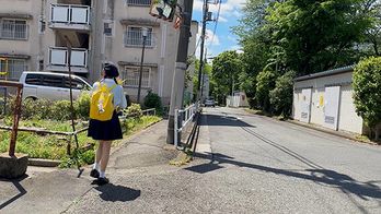 NEOS-011 つきまとい11 細くて天使のような音色を奏でる美少女を電車内から路地まで執拗につきまとい睡●強● 自宅付近で無邪気に遊んでいる姿に声をかけ連れ去り監禁飼育