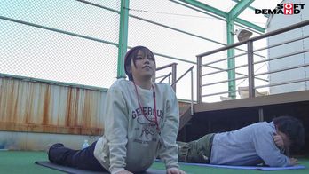 SDDE-735 【極画質】「制服・下着・全裸」でおもてなし またがりオマ○コ航空17 キツマン便