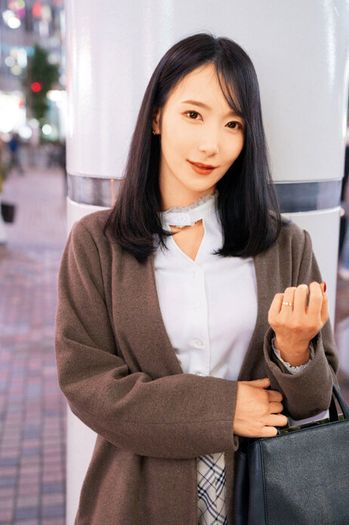 JKSR-654 ターゲット限定ナンパ！色白・美肌人妻編 抱きたい！ヤリたい！イイ女！12人4時間