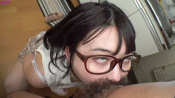 HAWA-332 彼女のいない貧乏な自分にあるのは有り余る性欲と安アパートだけ風俗に行く金も無いし若い子はノリが苦手…だからおとなしそうな人妻を捕まえてSEXしたら自分以上に性欲が凄かった！！（仮名）マコさん