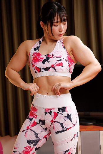 NACR-859 鍛えられた筋肉で無自覚誘惑するトレーニーのデカ尻姉 ちゃんよた
