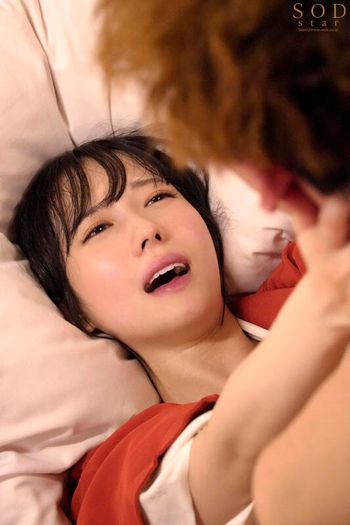 START-164 温泉旅行中の単独客やカップル 夫婦の男性を誘惑 館内で寝取りセックスをくり返す淫乱美人な若女将 小湊よつ葉