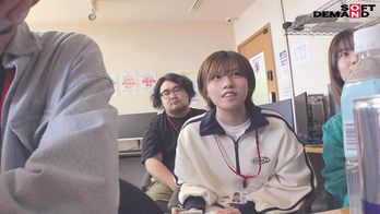 SDDE-735 【極画質】「制服・下着・全裸」でおもてなし またがりオマ○コ航空17 キツマン便