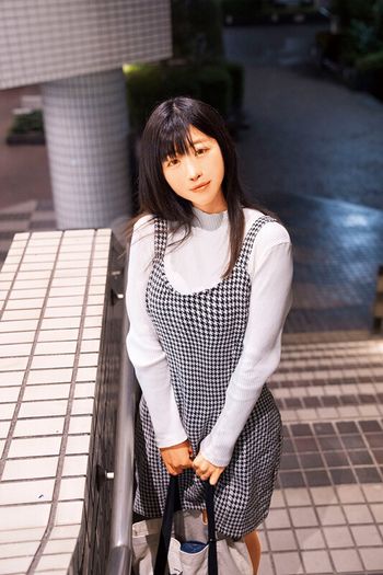 JKSR-653 いきなり潮吹きスプラッシュ！！即吹かせ人妻ナンパ！！そこらへんの人妻全員吹かせる！