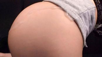 FTHT-222 すいてる映画館で隣にスレンダー美女が忍び寄り甘い囁き、上映中バレないようにボクのチ〇ポをいじくり倒してくる！「シぃ～…静かにしてください。他のお客さんに迷惑ですよ」淫乱痴女のサイレントSEXザーメン搾取！ ＃02 ゆうりちゃん