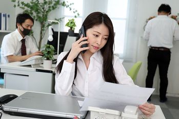 VRKM-1392 【VR】真面目な美人OLがボクの業務命令で’こっそりピンサロ業務’8KVR 森日向子