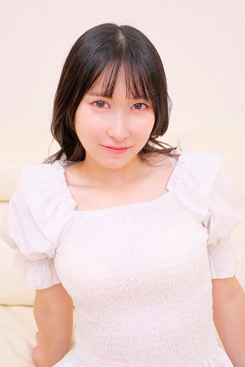 IENF-325 超有名大学に通うマジメな女子大生がとっても恥ずかしい焦らし素股体験！パンティ越しにデカチンずぷっと3cm挿入！