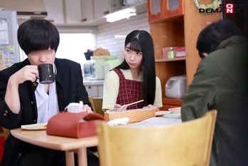 SDMM-10601 【ユーザーリクエスト新企画】マジックミラー号 女子大生【かすみちゃん】 牛乳浣腸して身体のお悩み解決しませんか？桃色アナルからミルク大量噴射！敏感になった肛門にデカチン貫通で初めてのケツ穴アクメ！