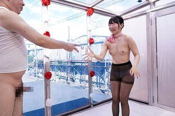 DVMM-154 顔出しMM号 一流百貨店の美容部員さん限定 ザ・マジックミラー 勝てば100万円！負ければ即ハメ！青空中出し野球拳！品格漂う清楚な美女に何度イってもやめないデカチン追撃ピストンで連続中出し！