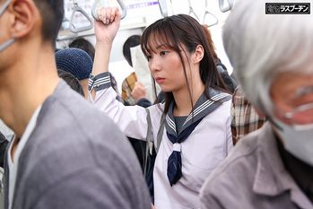 DRPT-070 満員電車で羽交いじめにされセーラー服の下から見えた乳首を強●開発される美乳女子〇生 澪川はるか