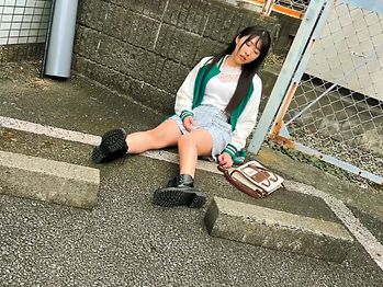 DVAJ-669 登下校パンチラ着替えトイレ風呂etc.1年間ずっと盗撮していた女子校生に彼氏ができて嫉妬を抑えきれず追跡拉致レ●プ抵抗しなくなるまで何度も生中出ししまくった 皆月ひかる