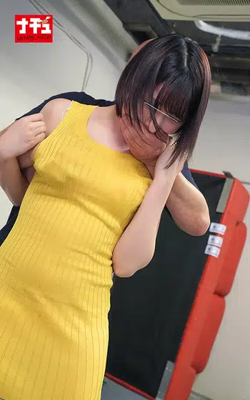 NHDTB-97501 同じマンションに住む無防備な透けパン美尻女に浣腸をぶち込んだら我慢できず着衣噴射2 色白エロ尻女