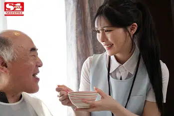 SONE-344 優しくて断れない介護士さんが若い肉体を貪られまくる…高齢者の射精介助10人乱交 黒島玲衣