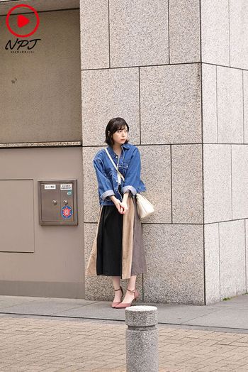 NPJS-111 【湧き上がるドM願望】喉奥と膣奥が性感帯。27歳、もうすぐ人妻 背徳のAV出演