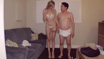 HIKR-210 ロサンゼルスで逆ナンパ！？ホテルのプールサイドにいた怪しい金髪美人が吉村卓の手相で未来を予言！Death or Sex！エミリー（25）