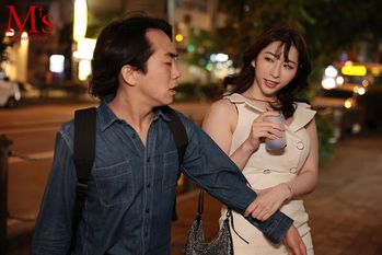 MVSD-626 金無し宿無しの僕は性欲がピークに達した独身アラサー酒クズお姉さんに拾われてチ○ポペットとして飼われてます。