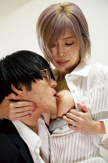 NACR-860 妻子持ちの部下を弄ぶ痴女上司 君島みお