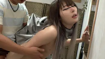 GNS-103 美容室で上半身はカット中 下半身のケープの中はエロ行為進行中！！ イタズラされたお洒落美女20名