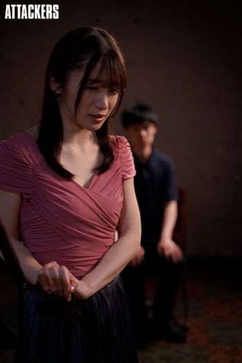 ADN-607 見つめる女の濡れた眼差し 十束るう