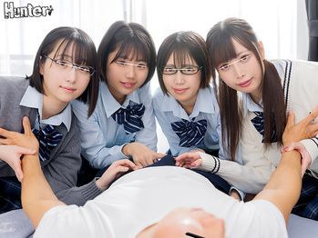 HUNTC-265 ボクの引きこもりチ〇ポが唯一の息抜き！セックスIQも高めな優等生女子がボクの部屋に雪崩れ込みハーレム乱交！不登校になったボクを心配して…