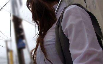 PES-114 渋谷制服美少女 太もも×パンチラ×喰いこみ尻を密着ストーキ○グ隠し撮り2枚組
