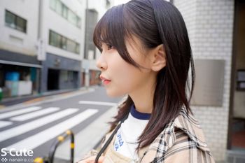 SQTE-574 セフレ以上、恋人未満。ずーっとムラムラ！脱いだらエロすぎるボディのむっつり美少女とハメ撮り三昧！ 柏木こなつ
