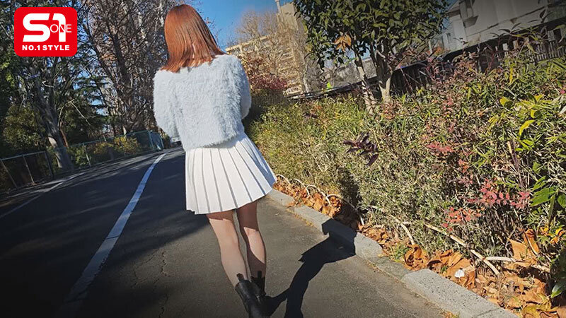 SONE-818 隣に住む可愛いすぎる女子大生がまさかの記憶喪失！？「俺が彼氏なんだよ！！」と信じ込ませ性欲の限りヤリ放題！！ 未歩なな