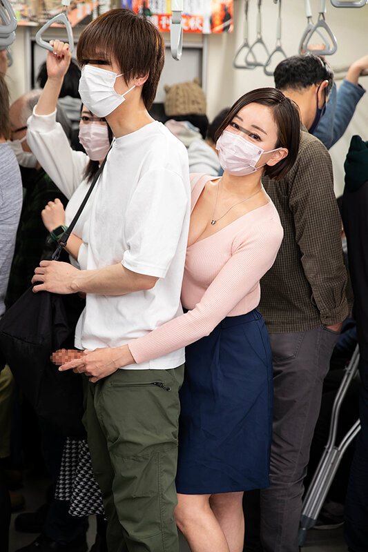 DANDY-991 「おばさんの私に触られて勃っちゃう君が悪いんだよ」彼女が隣にいても構わずイケメン彼氏を背後からネチョいコネくり手コキで勃起誘惑する性欲熟女