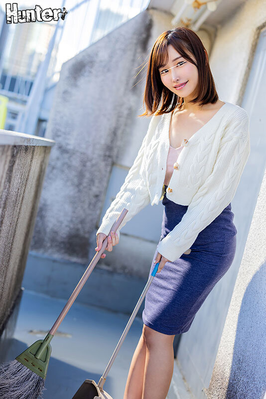 HUNTC-407 女性専用アパートの大家兼管理人となったボク！欲求不満だらけのお姉さんたちは常にボクのチ〇ポを狙って気が付いたらいつの間にかヤリチン中出し生活2