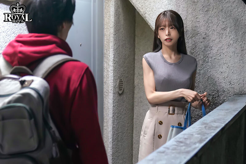 ROYD-266 毎日泊まりに来る彼氏持ちの女友達から無自覚に誘惑され、勇気を出せず生殺し状態になった僕.。 逢坂希穂