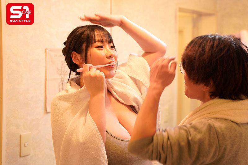 SONE-914 平日午後3時。私は「妻」を脱ぎ捨てた。際どいマッサージは不倫になりますか? みなみ羽琉